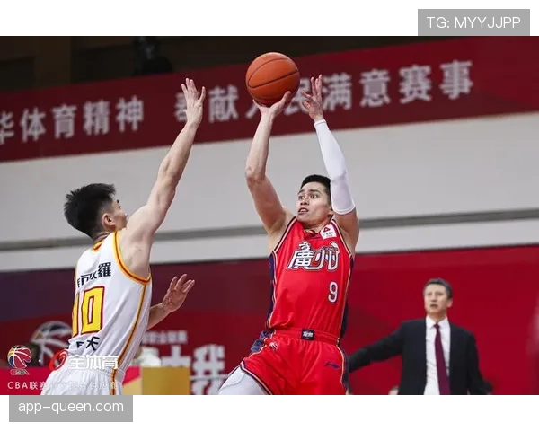 广州龙狮官方更新伤情:陈盈骏腿部肌肉拉伤,恢复情况良好 广州龙狮官方更新伤情:陈盈骏腿部肌肉拉伤,恢复情况良好