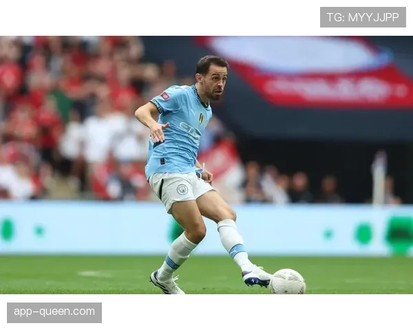 曼城改变策略强攻右路，B席和谢尔基向切尔西防线施压